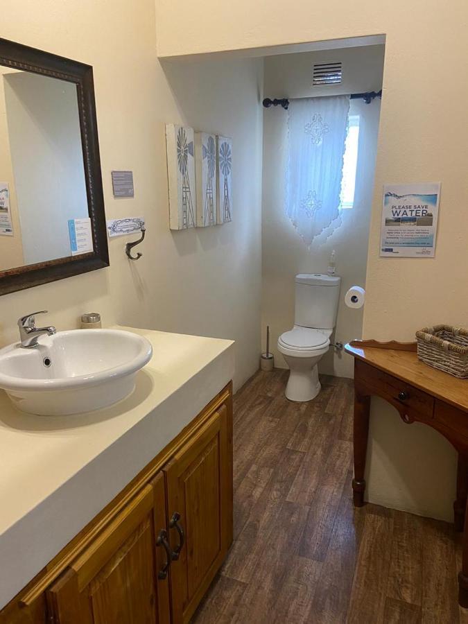 Cape Karoo Guesthouse Бофорт-Уэст Экстерьер фото