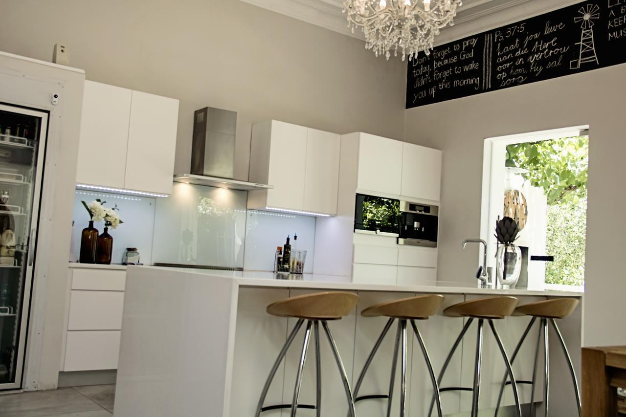 Cape Karoo Guesthouse Бофорт-Уэст Экстерьер фото